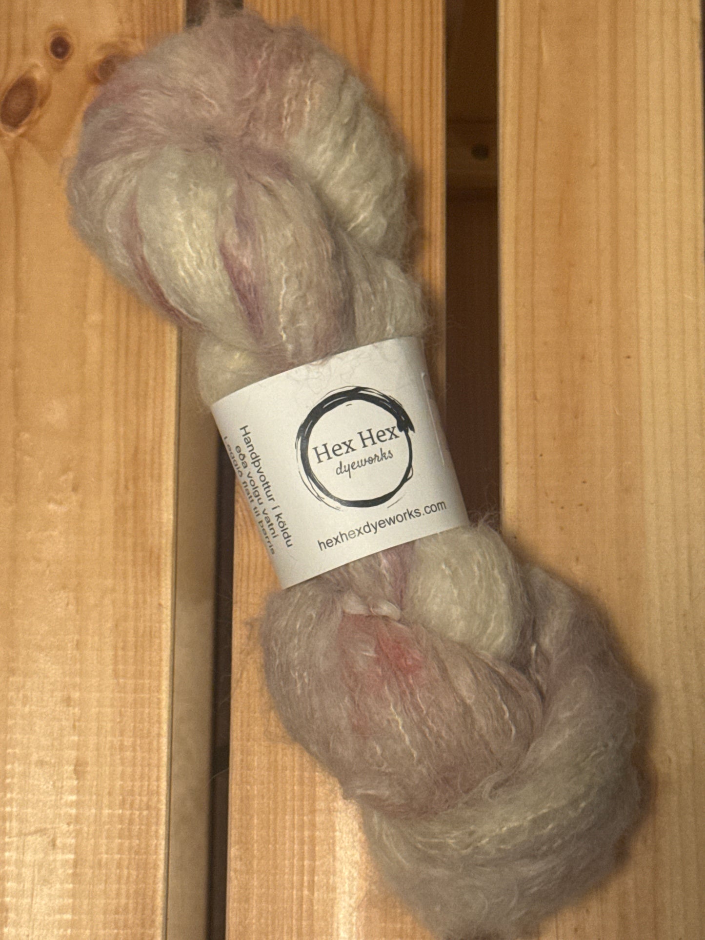 Djákninn á Myrká í 90/10 Baby Suri Alpaca/Silki DK